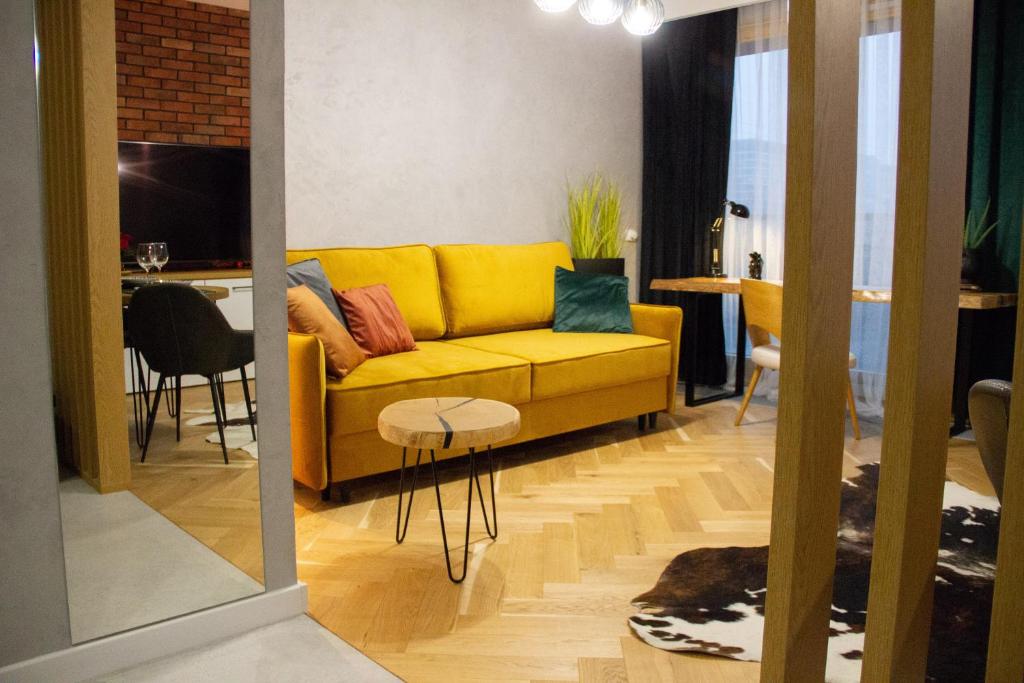 Posedenie v ubytovaní ApartamentySnu, Wola Premium I z parkingiem