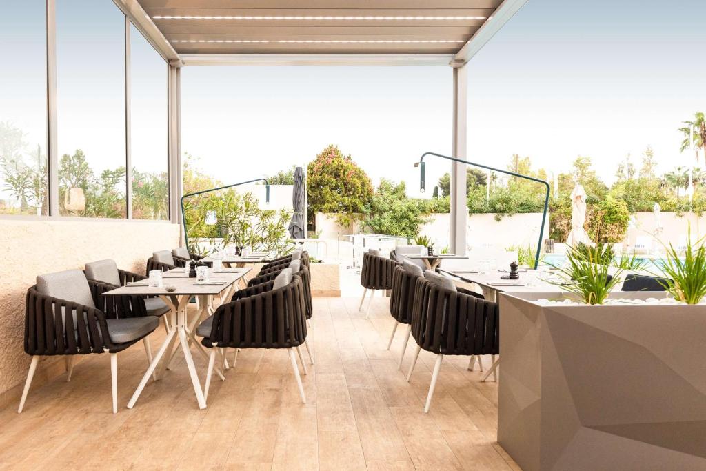 Radisson Hotel Nice Airport - Resim 38