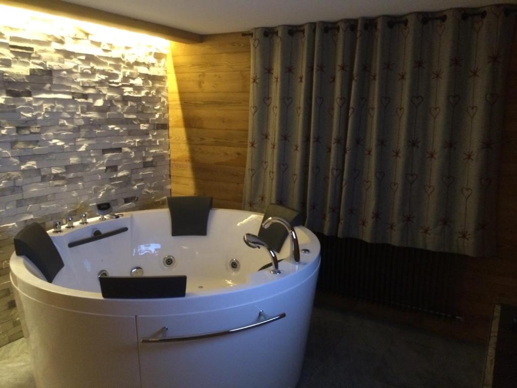 Fotografie z fotogalerie ubytování Le Chalet de l'Atelier - Le Nord v destinaci Champéry