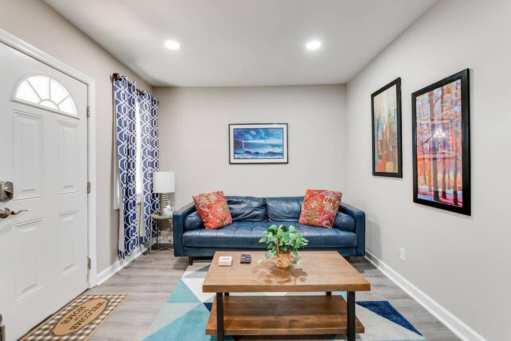 Adorable 2-Bedroom Home in Hopewell near Hospital - Housity