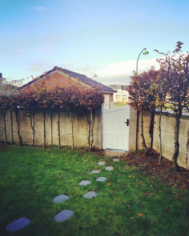 Ogród w obiekcie Hydrangea Cottage Arras