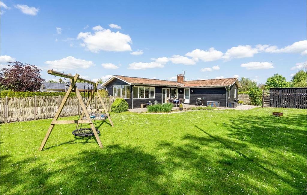 Zahrada ubytování Stunning Home In Slagelse With Kitchen