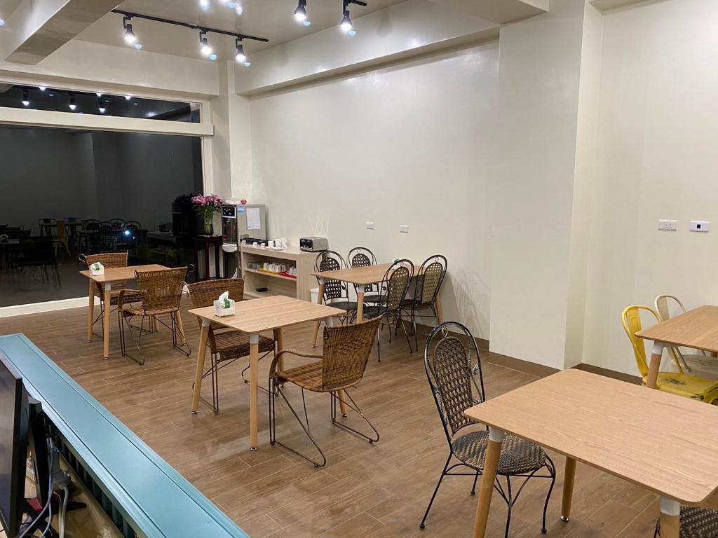 Restaurace v ubytování 畔山民宿