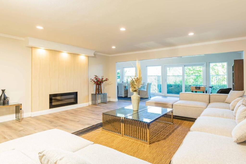 Single Level House with view and pool - Holiday Home
