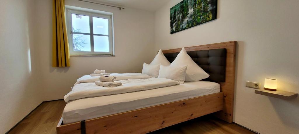 Posteľ alebo postele v izbe v ubytovaní Ferienwohnung Flachau Oberlehengut