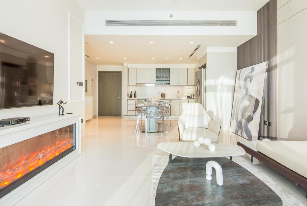 Fotografie z fotogalerie ubytování Luxury 3BR & Maids room - Full Sea View - AIN Dubai View - Palm View v Dubaji