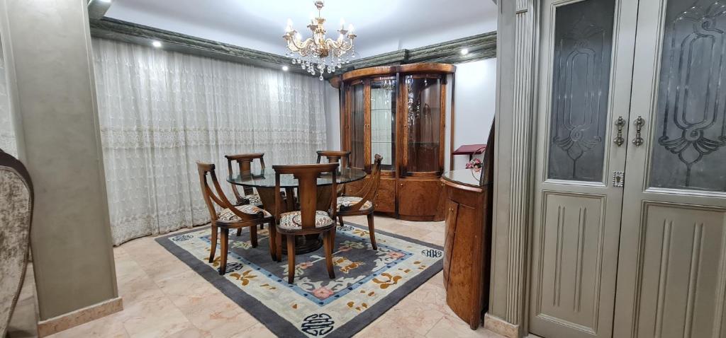 Fotografie z fotogalerie ubytování Comfy 2-Bedrooms Apartment in Cairo 44-2 v Káhiře