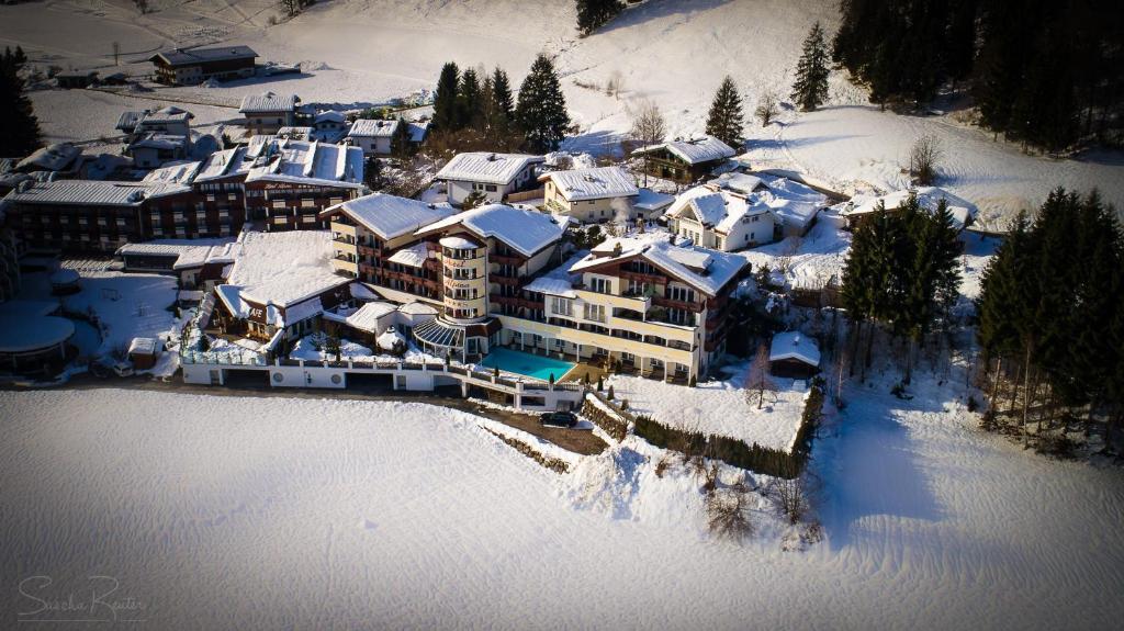 Hotel Alpina Wellness & Spa Resort v zimě