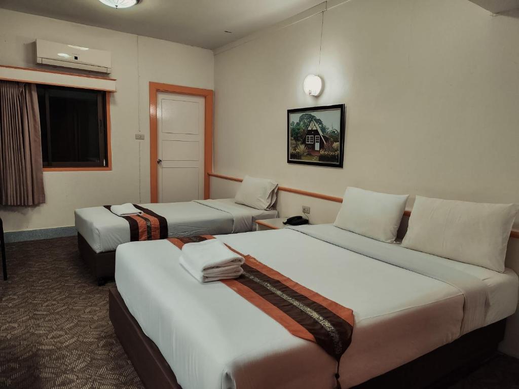 
Deluxe Triple Room

