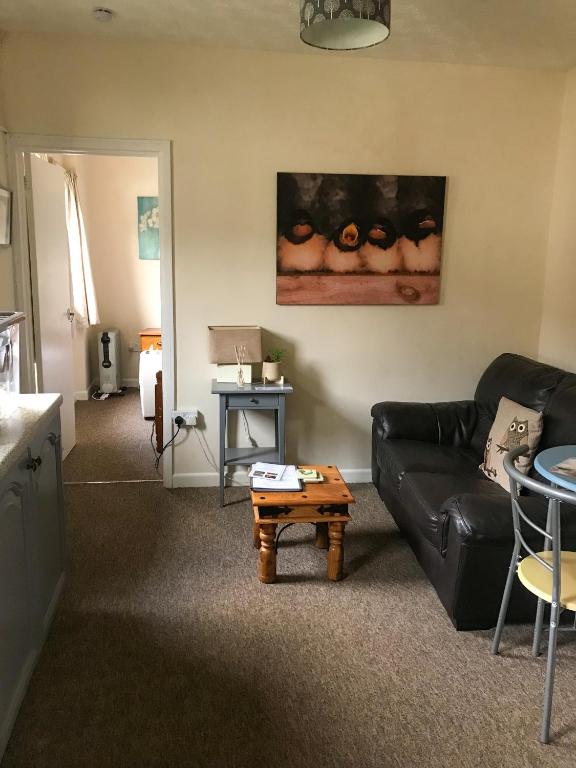 Court Farm Holiday Bungalows Ltd - 