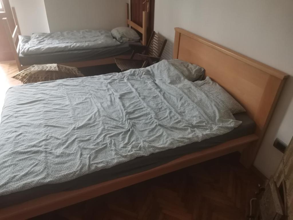 Postel nebo postele na pokoji v ubytování Cozy place 1