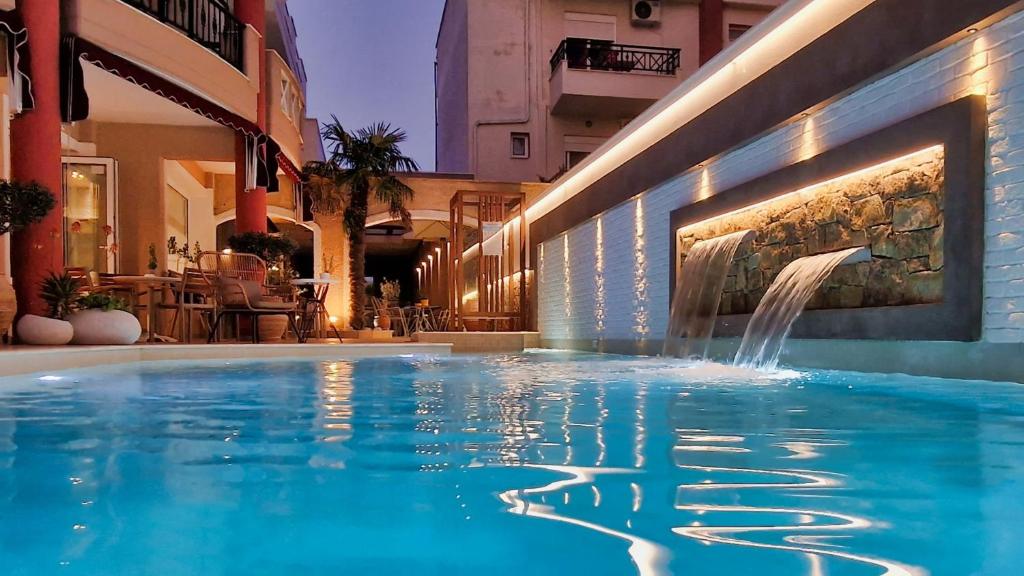 Bazén v ubytování Hotel Evilion Sea And Sun nebo v jeho okolí