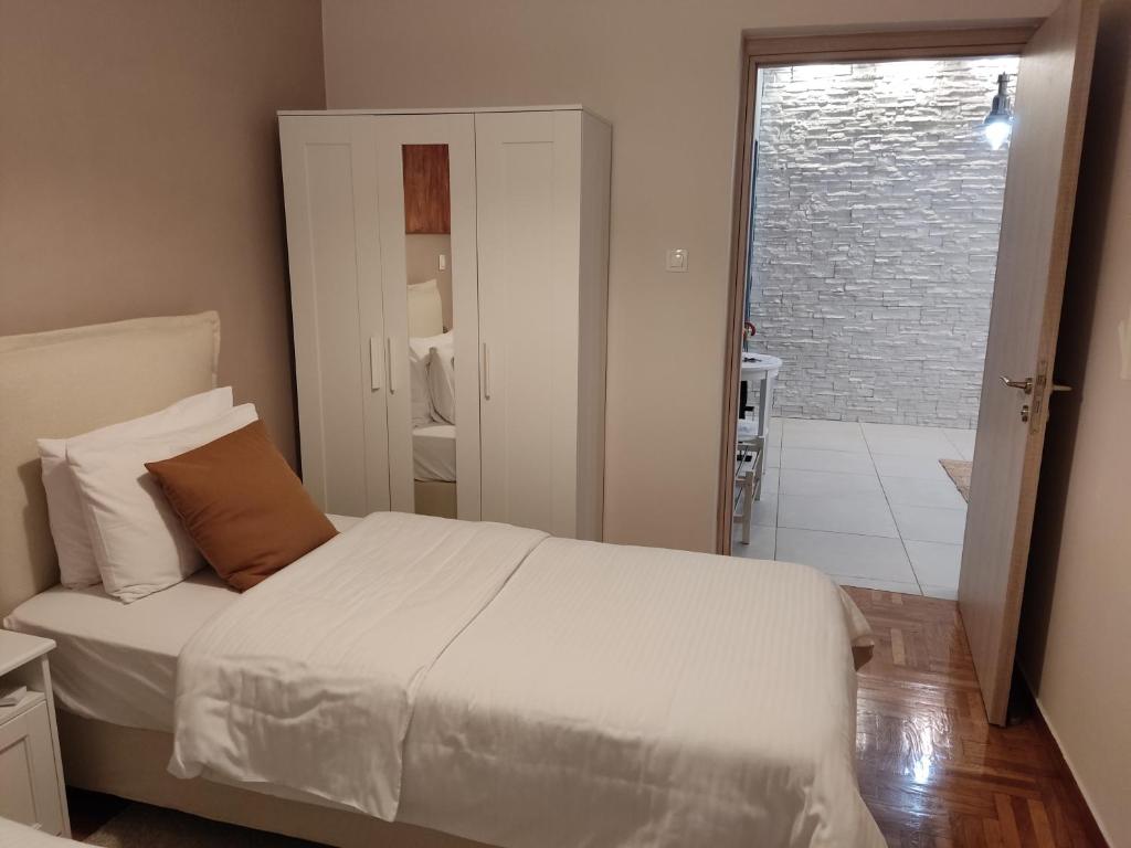 Central & Comfortable, 70m² Apt in Neos Kosmos - 16