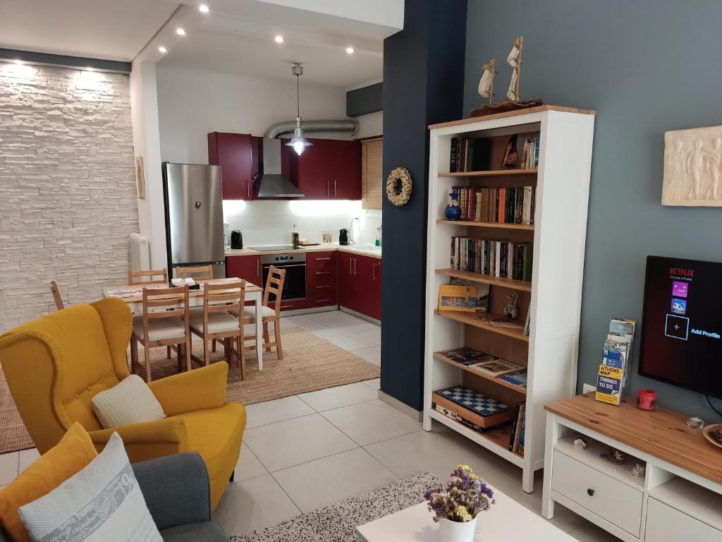 Η κουζίνα ή μικρή κουζίνα στο Central & Comfortable, 70m² Apt in Neos Kosmos
