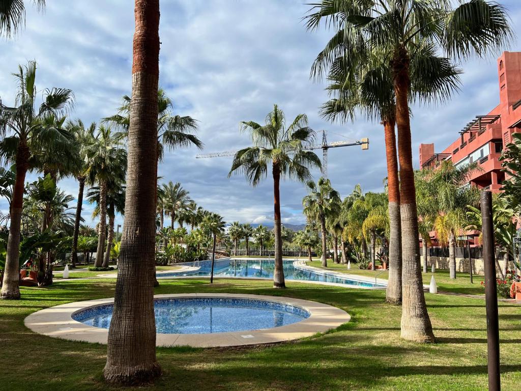 Bazén v ubytovaní PUSHE Playa Granada Beach&Golf 6 alebo v jeho blízkosti