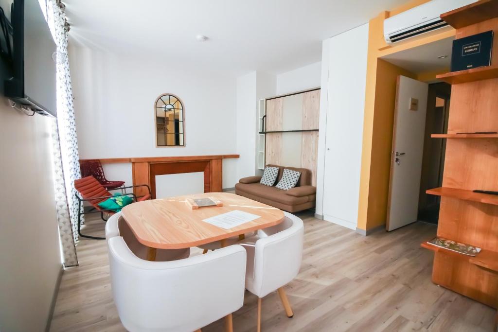 Sarlatitude, Studios & Chambres Climatisés - 16