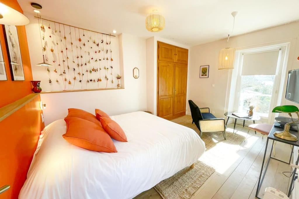 Posteľ alebo postele v izbe v ubytovaní Appartement Frida - Plage 50m - Rue gratuite