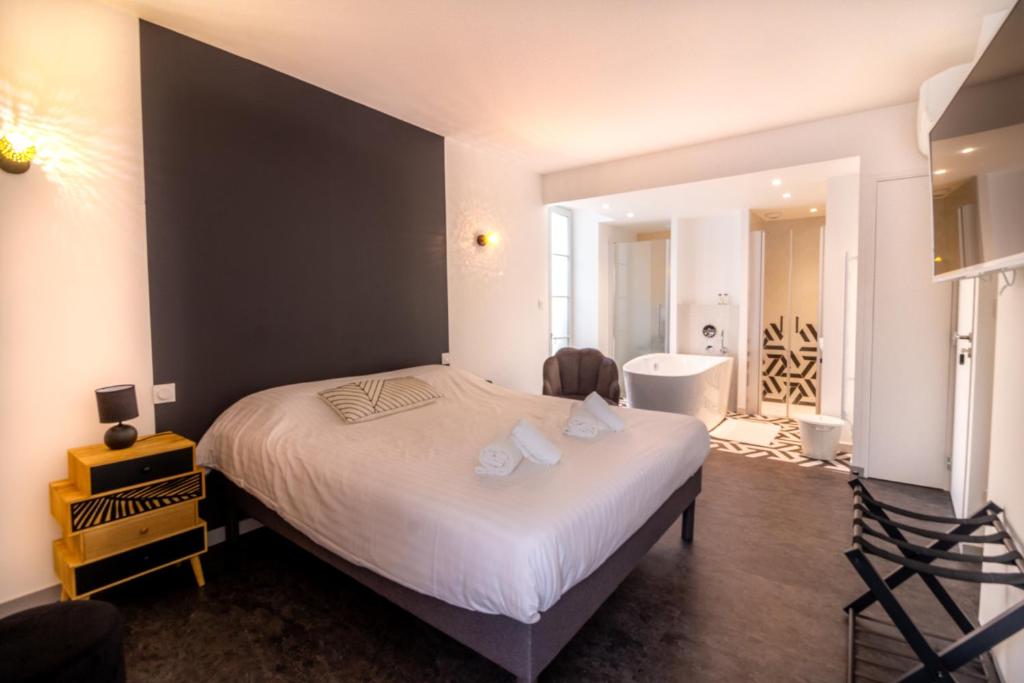 Sarlatitude, Studios & Chambres Climatisés - 5