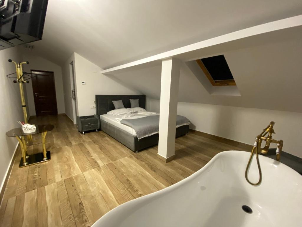 Chalet jolie Luxury Vila Sinaia - 带水疗浴的双人间