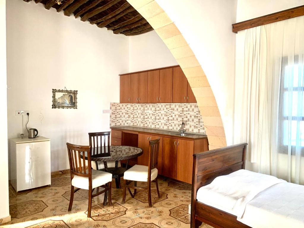 Villa lembos hotel karpaz - Standard-Dreibettzimmer