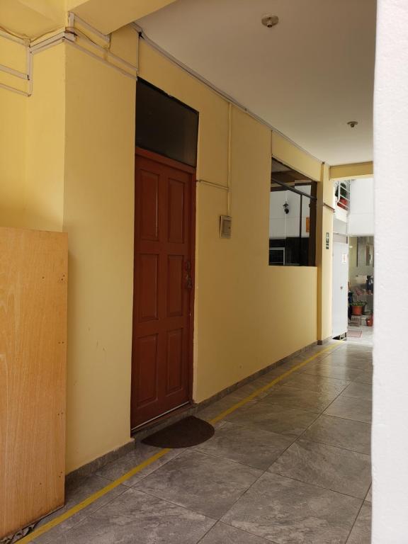Hostal Cusco de mis Sueños的厨房或小厨房