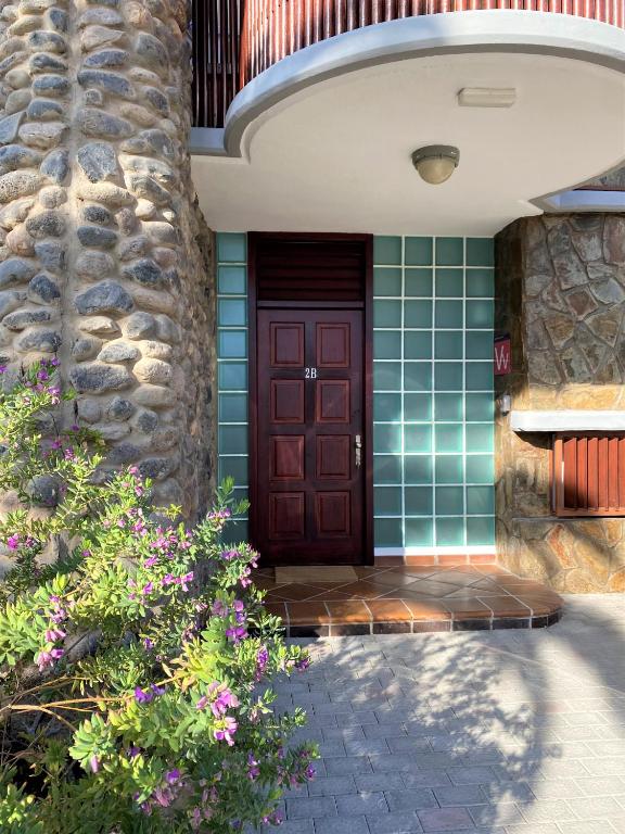 Exteriér alebo vchod do ubytovania Villa Happiness - Luxury chalet with sea view