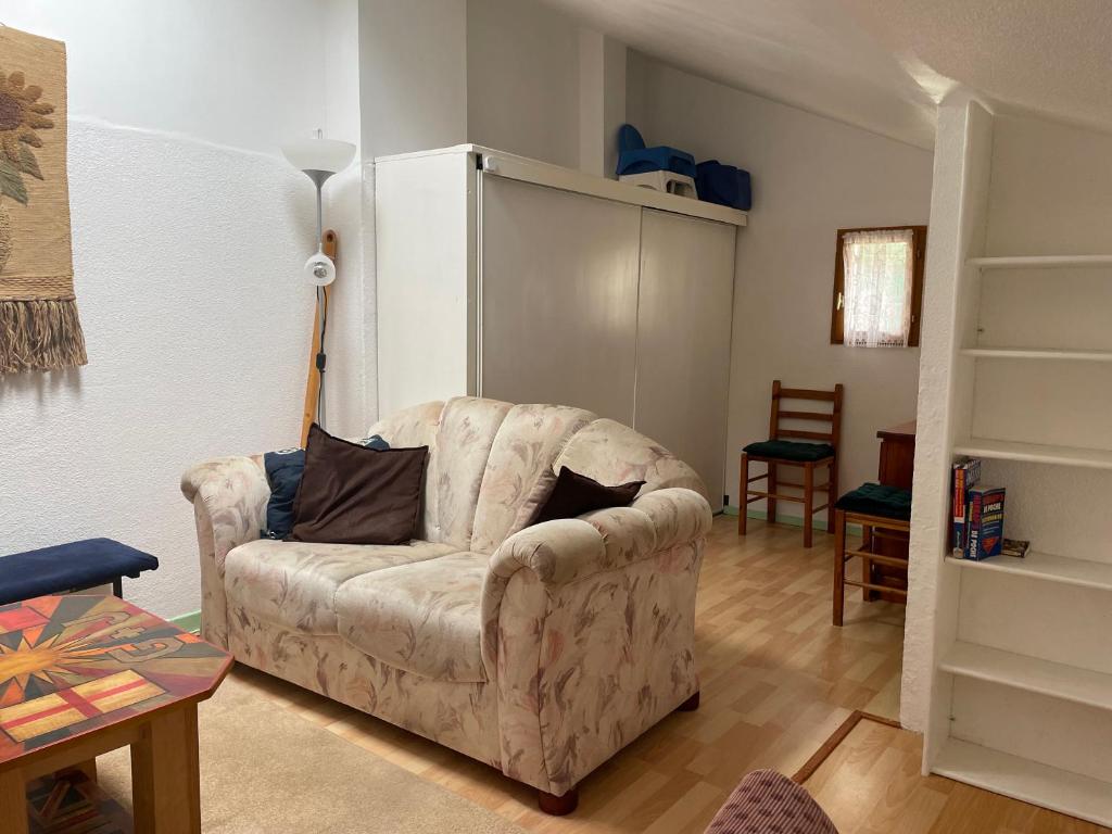 Posedenie v ubytovaní Ferienhaus in résidence naturiste direkt am Strand