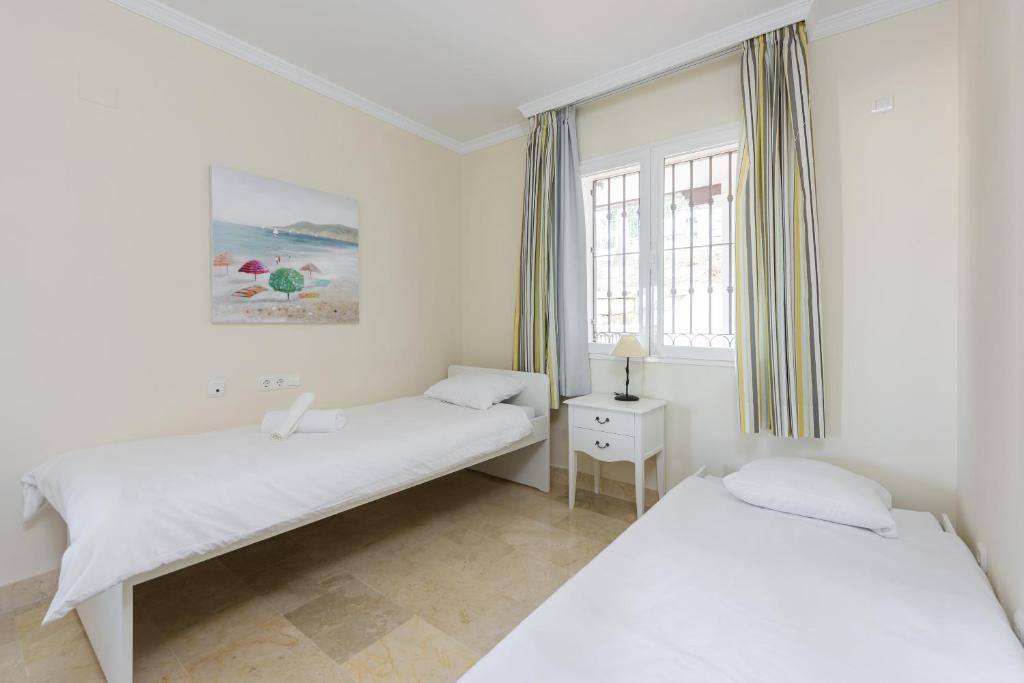 Zdjęcie z galerii obiektu Stay U-nique Apartments Orbaneja w mieście Mijas