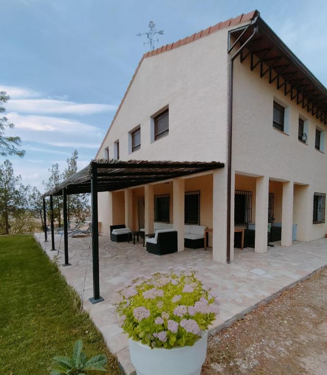 Budova, v ktorej sa dovolenkový dom nachádza