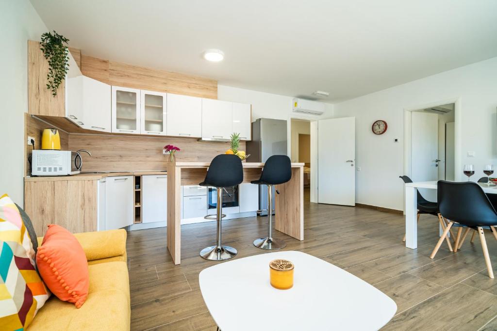 Kuchyňa alebo kuchynka v ubytovaní Blue Bay Apartment