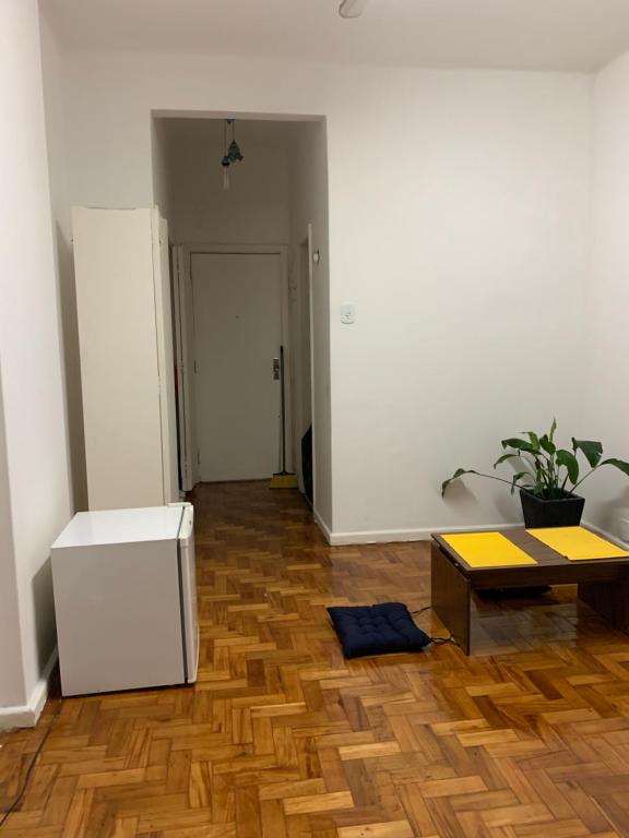 Apê Minimalista Melhor do Centro Self check-in - アパート