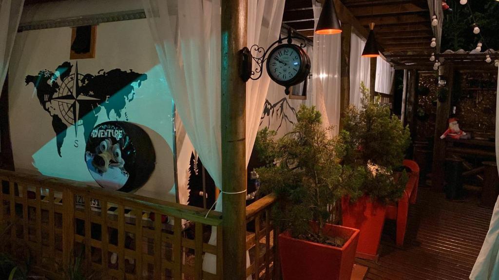 Fotografie z fotogalerie ubytování Chale Sobre Rodas e Spa Exclusive - Localizado Próximo do Centro v destinaci Canela