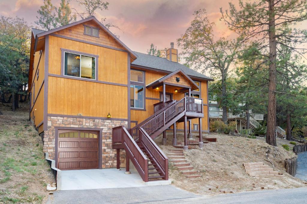 1967Moonridge Serenade home, Big Bear Lake Updated 2024 Prices
