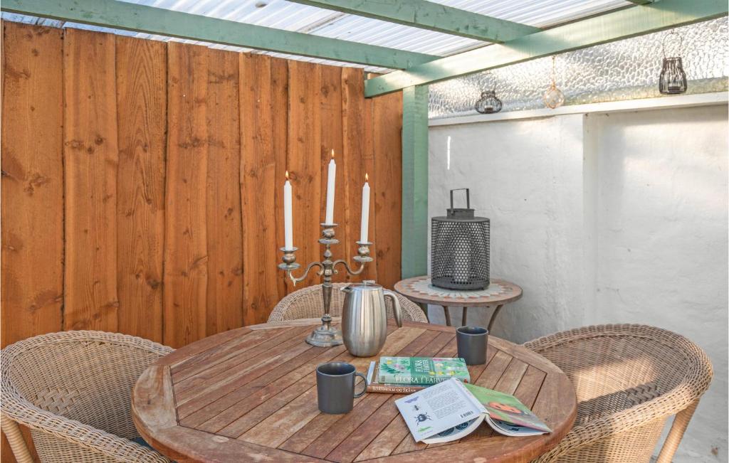 Posezení v ubytování 2 Bedroom Cozy Home In Rønne