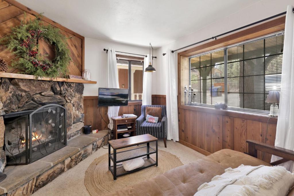 2157-Sugar Chalet home