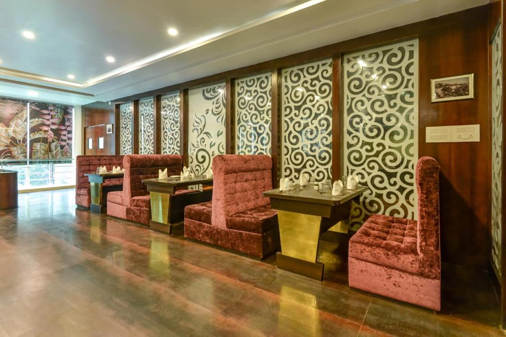 Posezení v ubytování Summit Montana Suites & Spa at Mall
