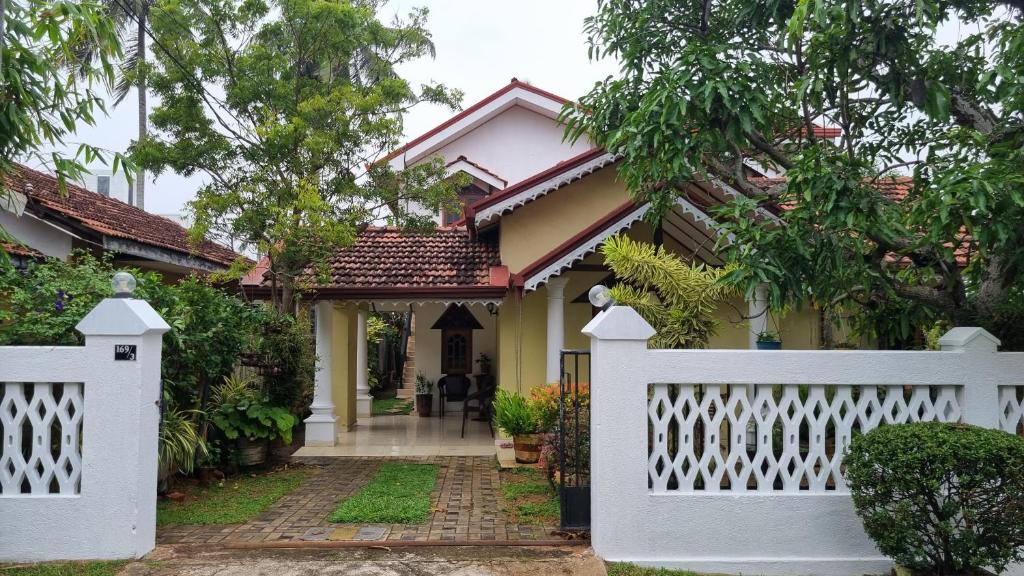 Family Tides Guest - Two-Bedroom Apartment