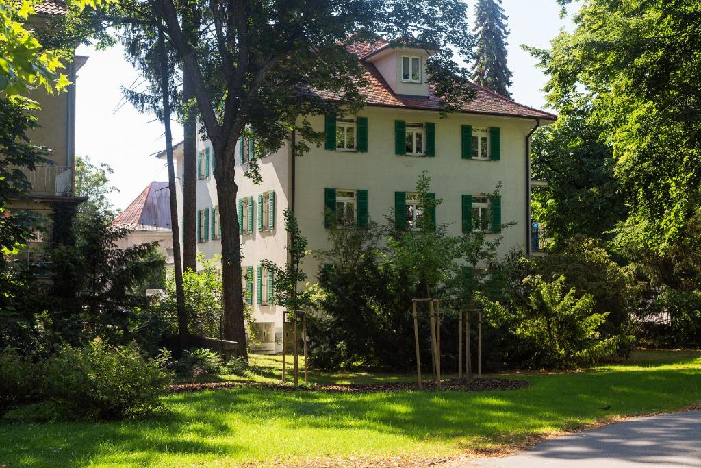 Vila Trajan (Berlín) ***