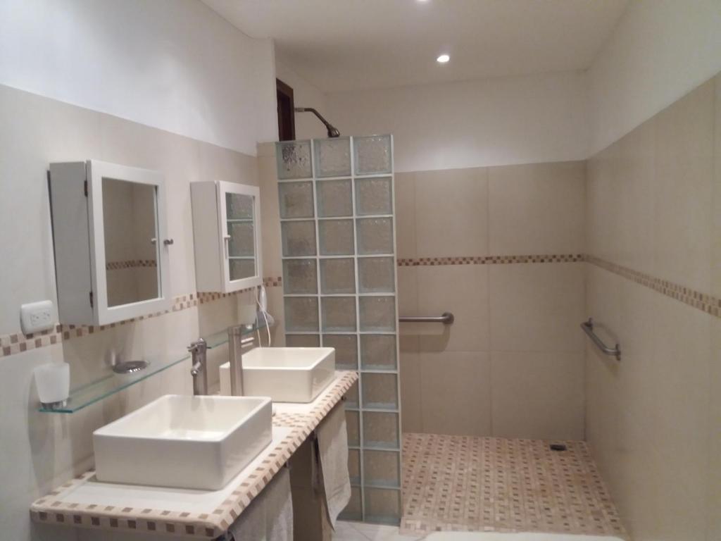 Koupelna v ubytování Casa Aba Matapalo