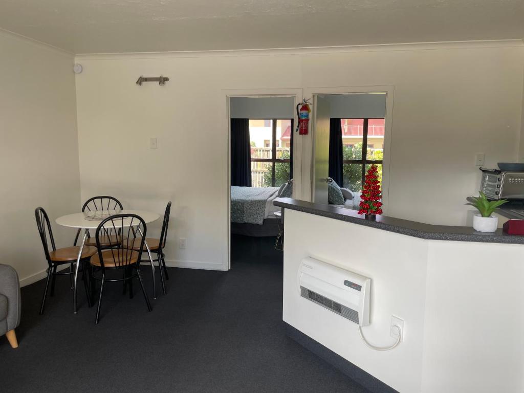 Colonial Motel - Resim 20