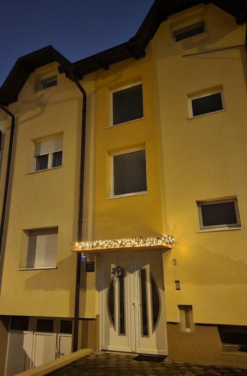 Apartment Tibbi near Zagreb airport, Velika Gorica (updated prices 2024)