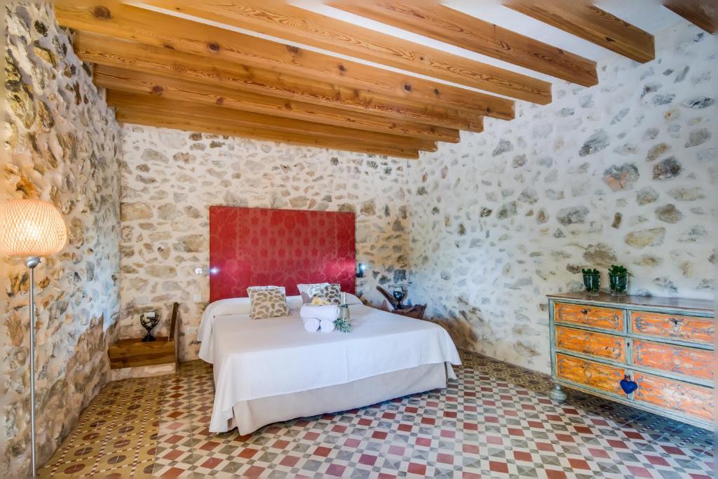Postel nebo postele na pokoji v ubytování Ideal Property Mallorca - Es Rafal