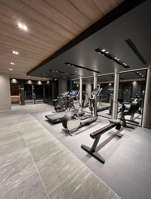 Posilňovňa alebo fitness centrum v ubytovaní Les Chamois D’Arbois, Mont D’Arbois, Megève
