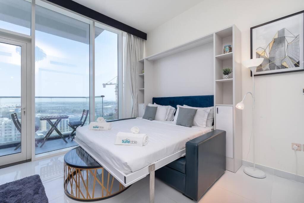 Lovely Studio with View of Dubai Miracle Garden