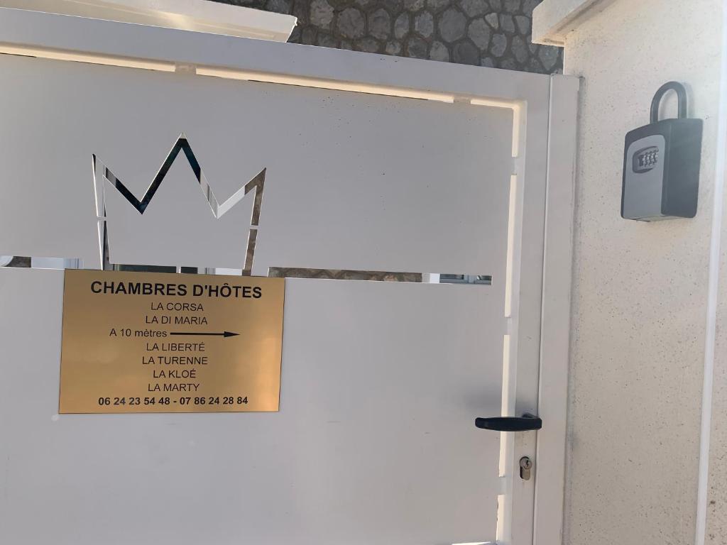Certifikát, hodnocení, plakát nebo jiný dokument vystavený v ubytování La CORSA CHAMBRE FAMILIALE DELUXE