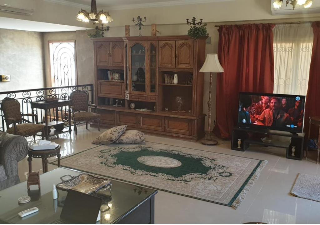 Charming 3 Bedrooms Duplex with Private Entrance in New Cairo