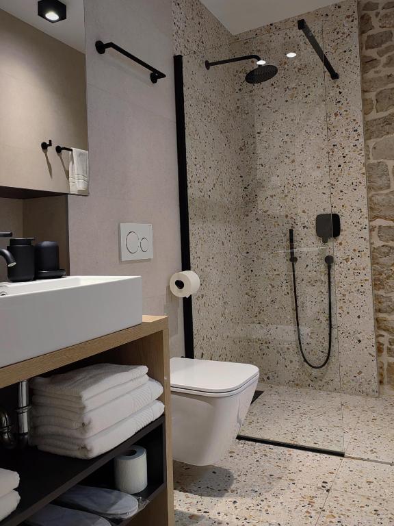 ST. CLARA OLD TOWN - 2