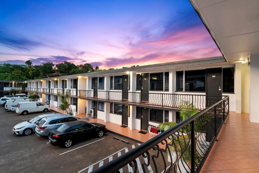 The Robert Towns - Resim 39