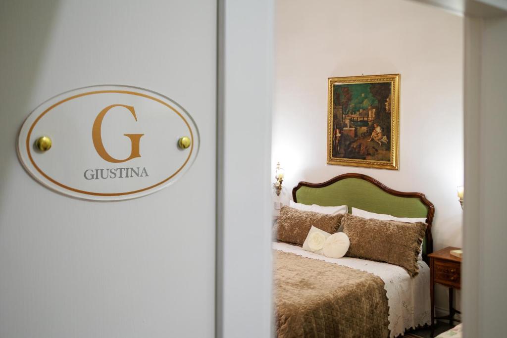 A bed or beds in a room at B&B CORSO VITTORIO