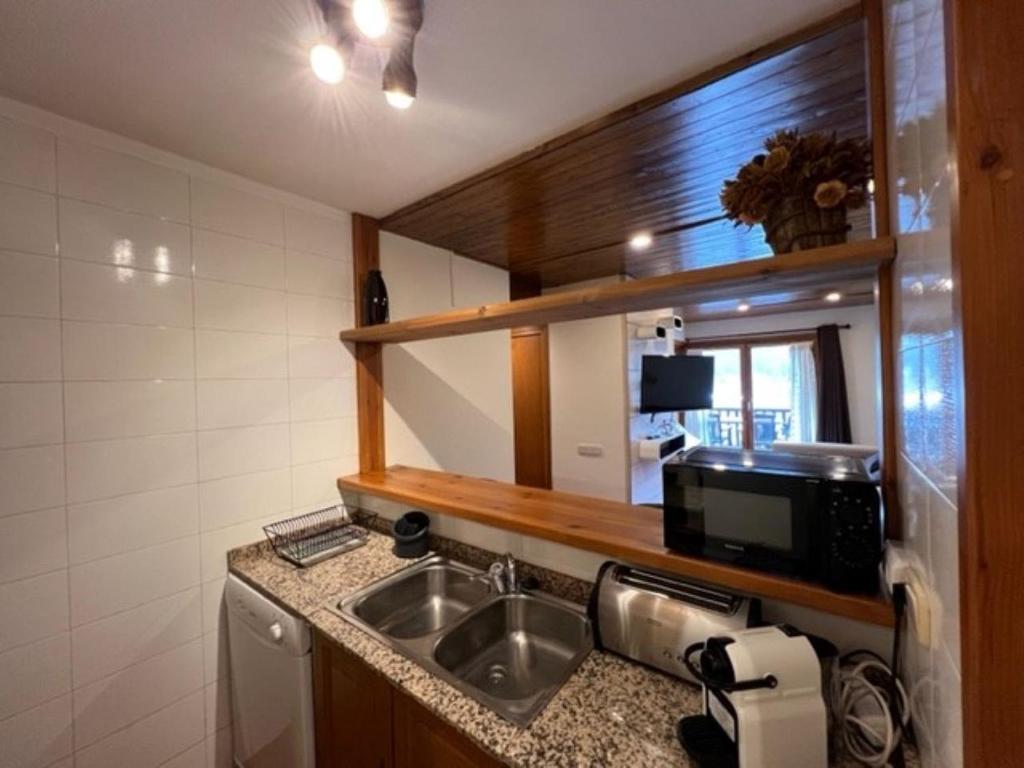 Kuchyň nebo kuchyňský kout v ubytování Apartament Freixe 1C 6p El Tarter Zona Grandvalira